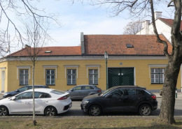 Khleslplatz 9 mit seiner frühhistoristischen Fassade